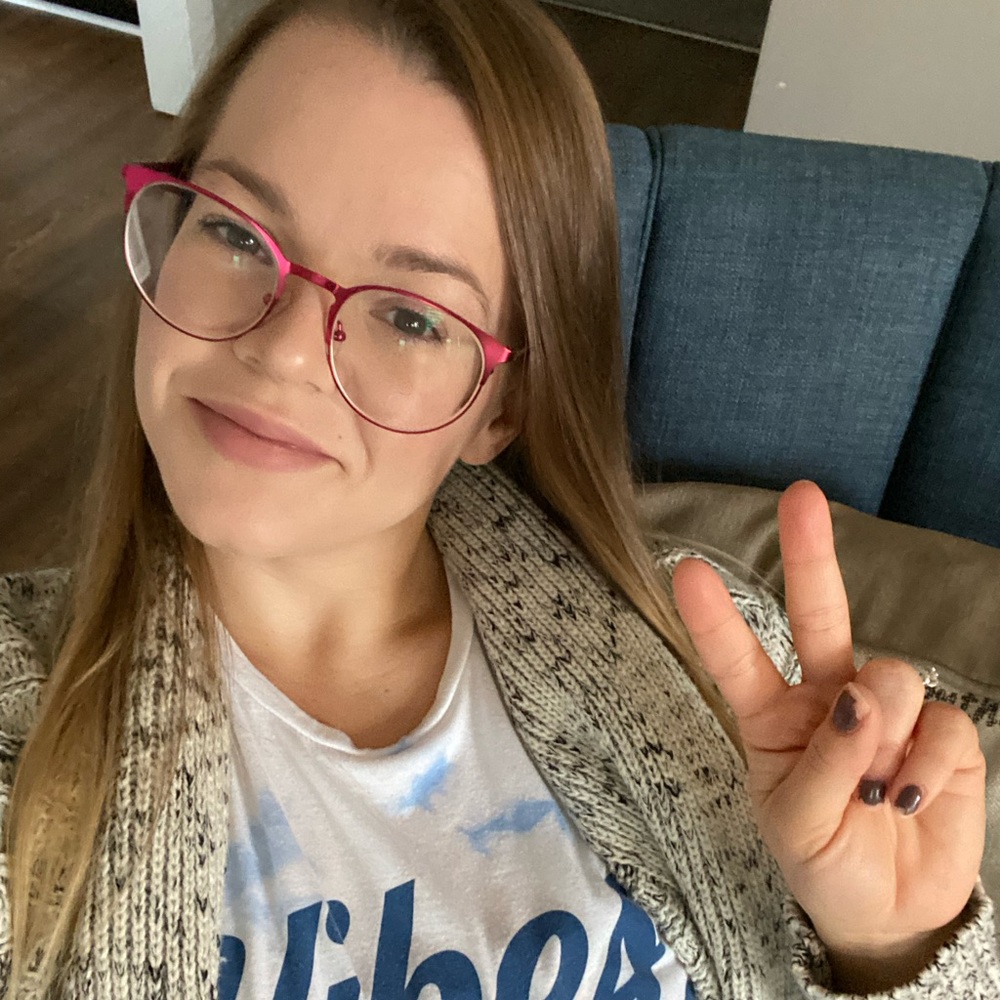 Meet your Posher, Corie
